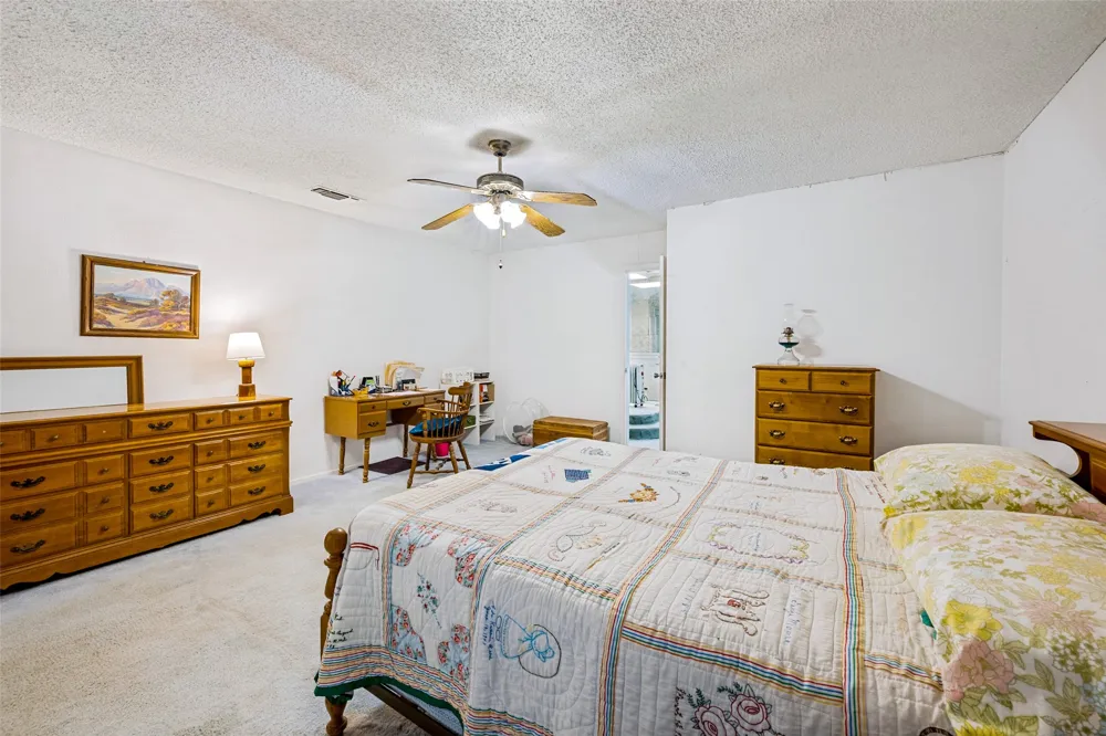 3014 Idlecreek Drive Dalworthington Gardens, TX 76016