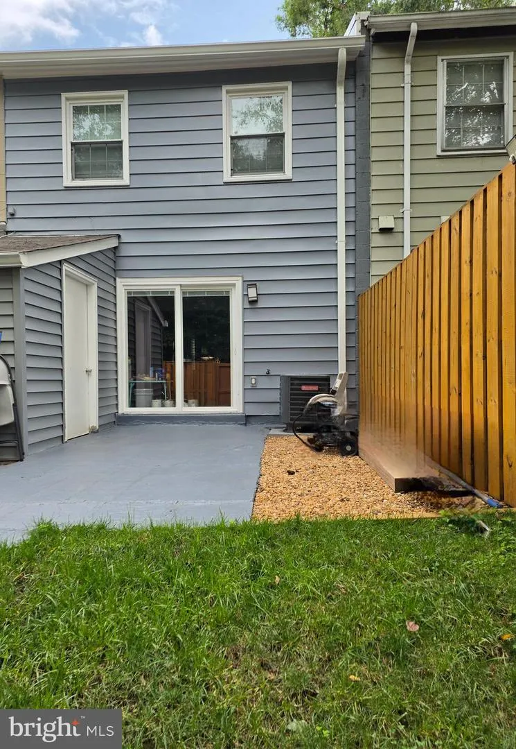 7553 WHITEHALL DRIVE Manassas, VA 20111