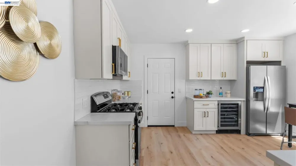19117 Parsons Ave Castro Valley, CA 94546