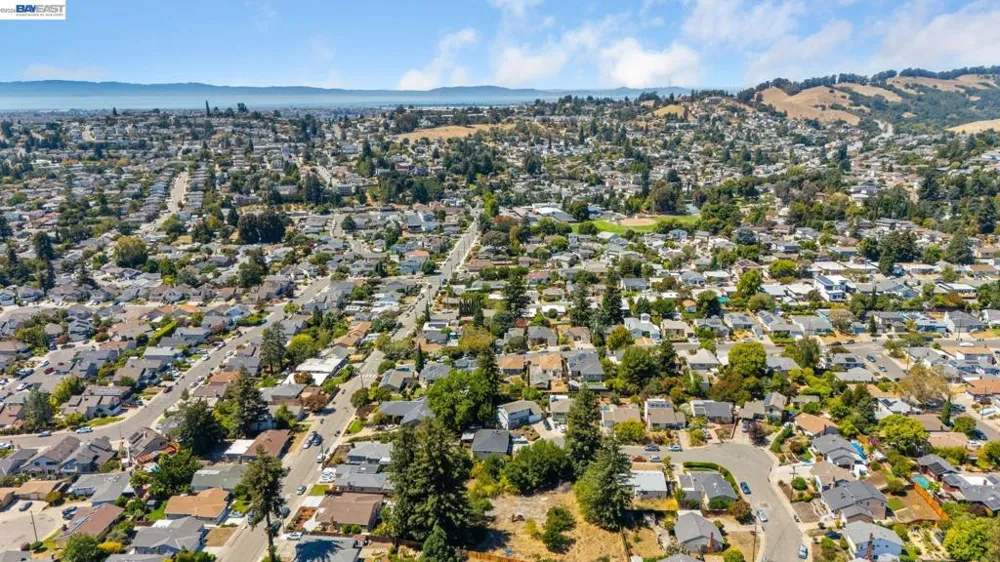 19117 Parsons Ave Castro Valley, CA 94546