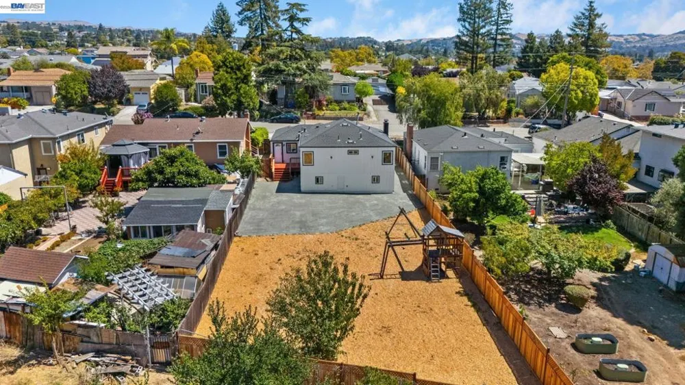 19117 Parsons Ave Castro Valley, CA 94546