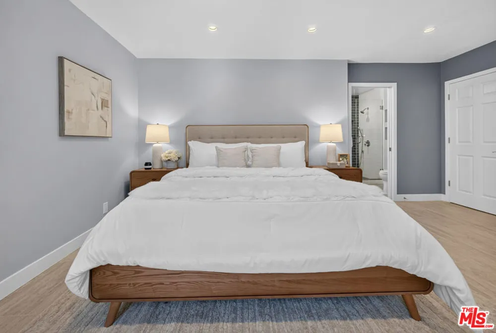 3002 S Beverly Drive Los Angeles, CA 90034