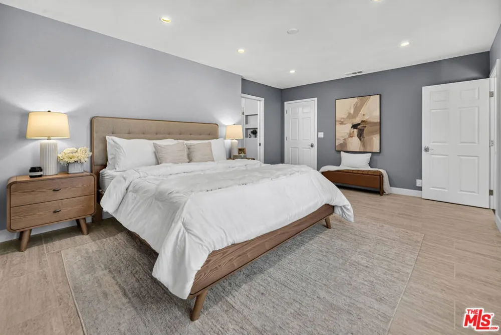 3002 S Beverly Drive Los Angeles, CA 90034