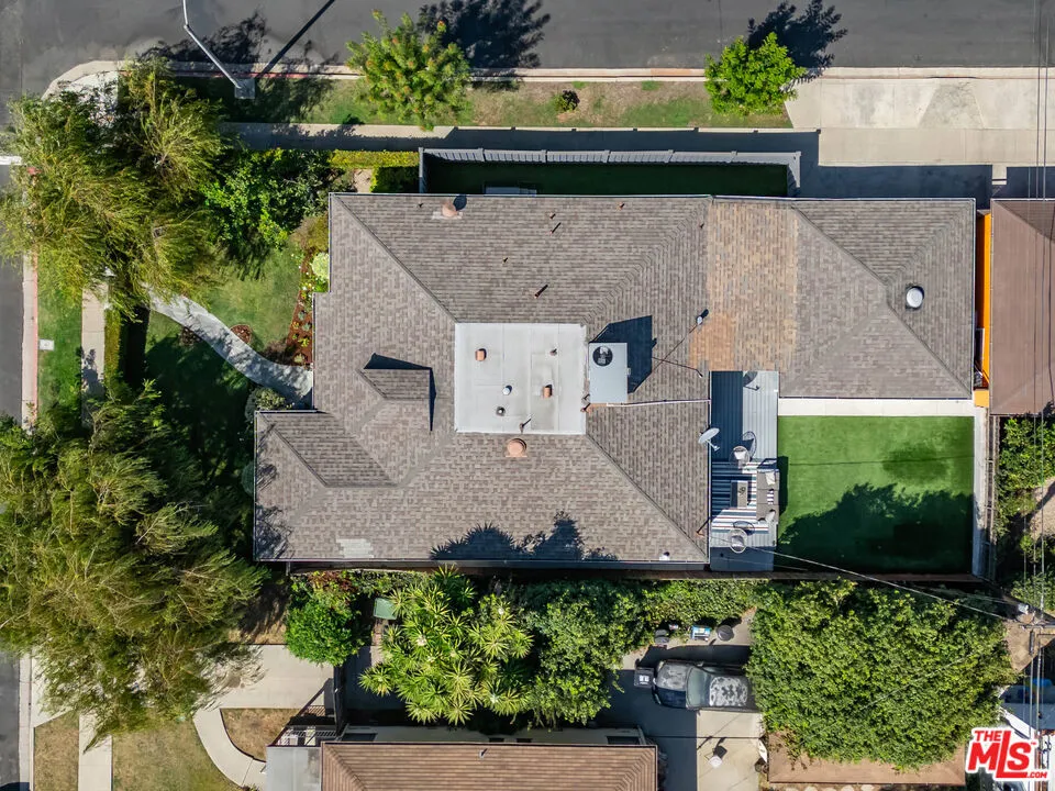 3002 S Beverly Drive Los Angeles, CA 90034