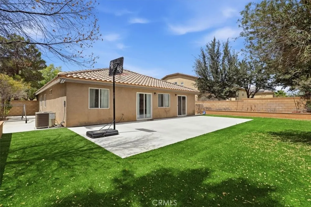 43646 Rialto Lancaster, CA 93535