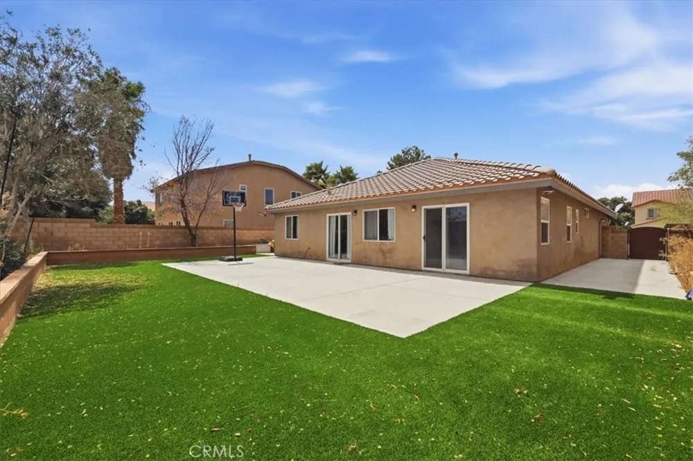 43646 Rialto Lancaster, CA 93535
