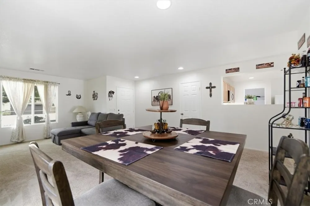 43646 Rialto Lancaster, CA 93535