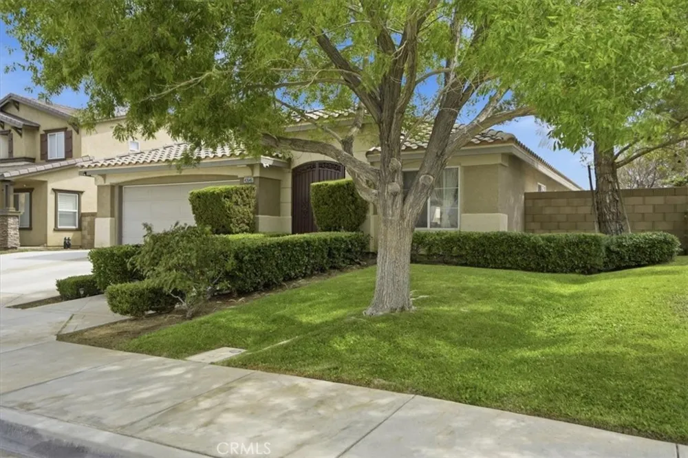 43646 Rialto Lancaster, CA 93535