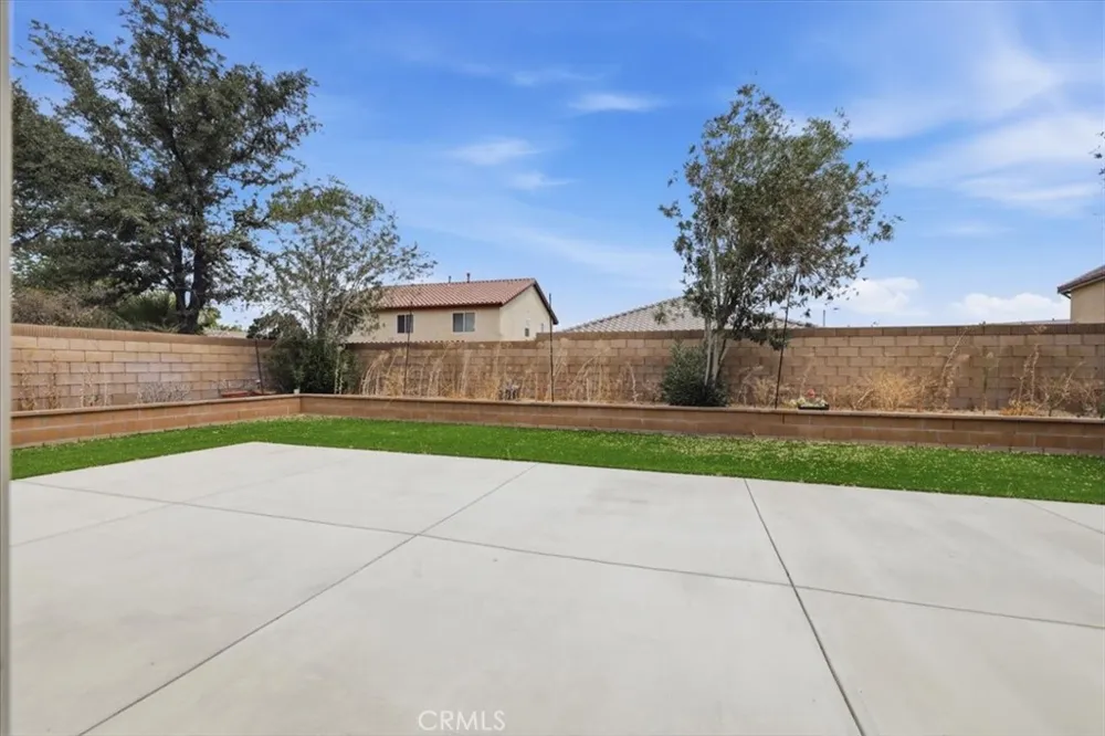 43646 Rialto Lancaster, CA 93535