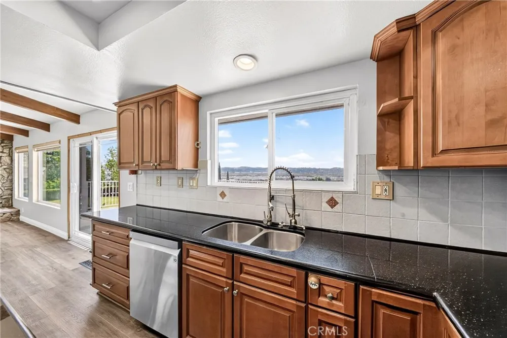 880 Gartel Walnut, CA 91789
