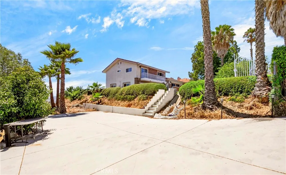 880 Gartel Walnut, CA 91789