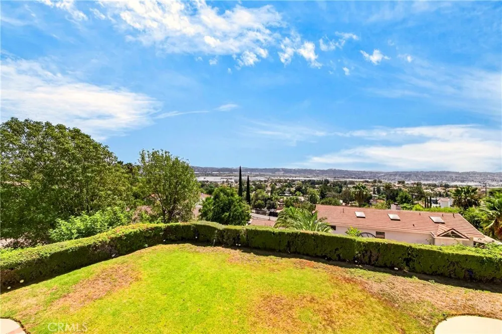 880 Gartel Walnut, CA 91789
