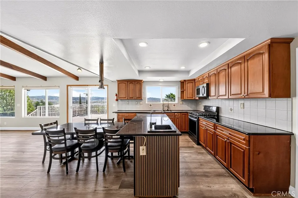 880 Gartel Walnut, CA 91789