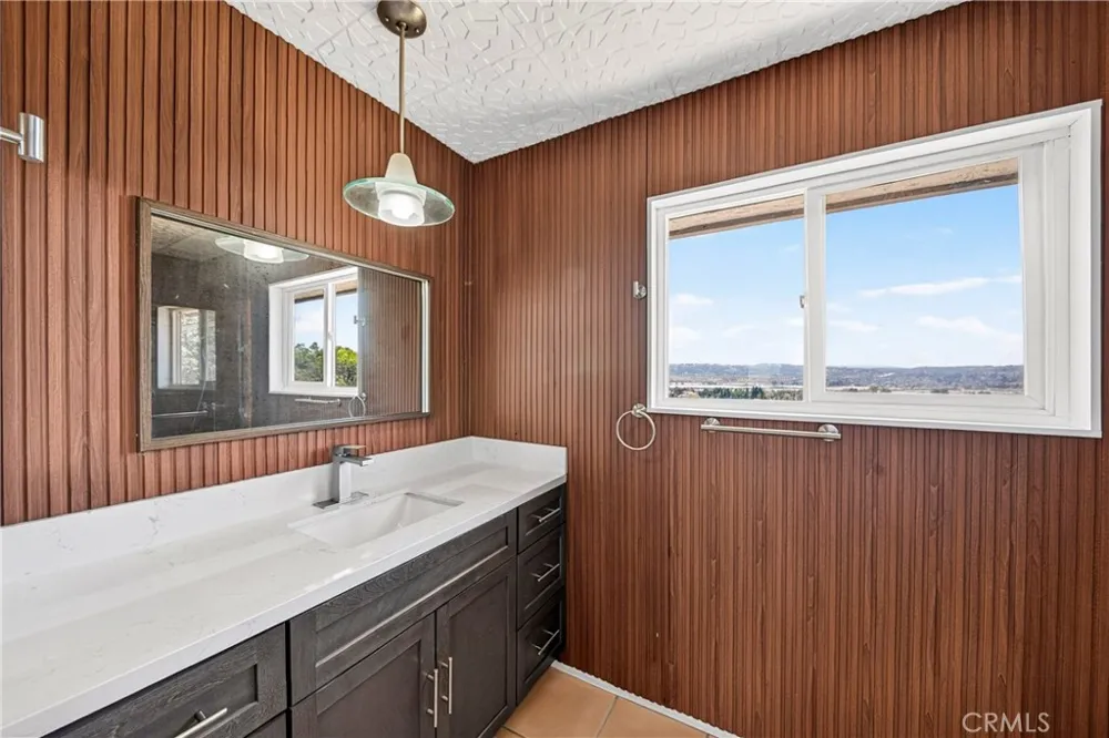 880 Gartel Walnut, CA 91789