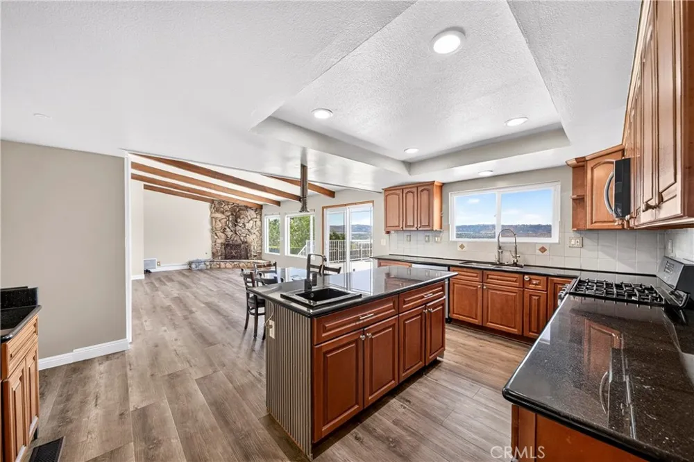 880 Gartel Walnut, CA 91789