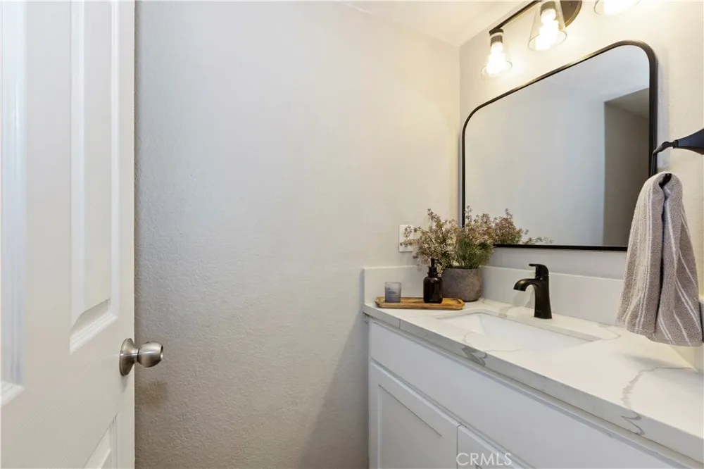 1613 Deanna Redlands, CA 92374