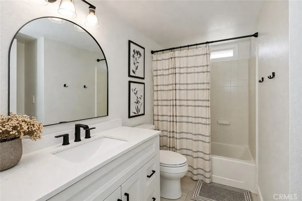 1613 Deanna Redlands, CA 92374