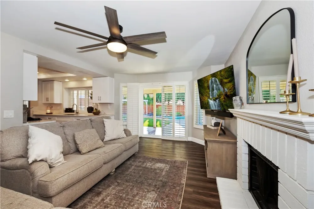 1613 Deanna Redlands, CA 92374