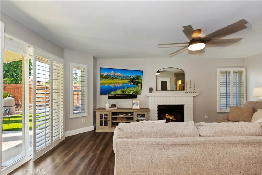 1613 Deanna Redlands, CA 92374