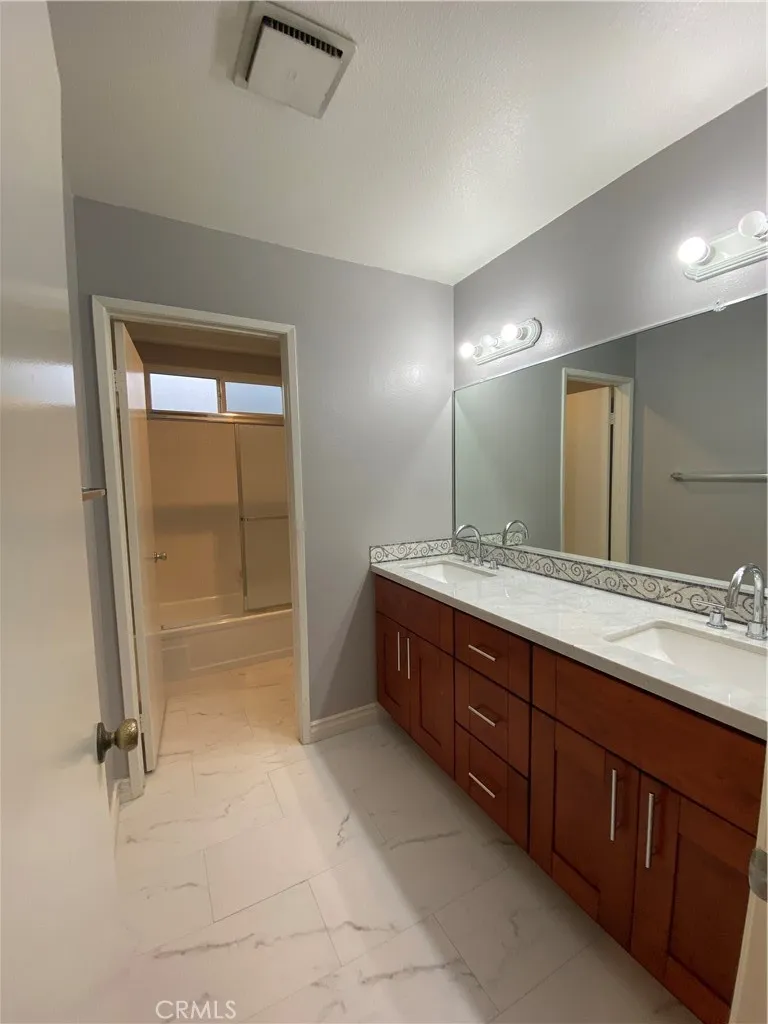 1026 Damascus Costa Mesa, CA 92626