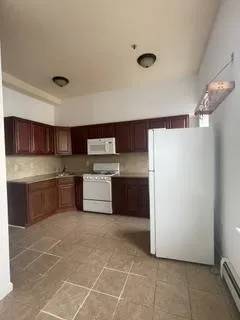 2605 NEW YORK AVE Union City, NJ 07087