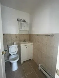 2605 NEW YORK AVE Union City, NJ 07087