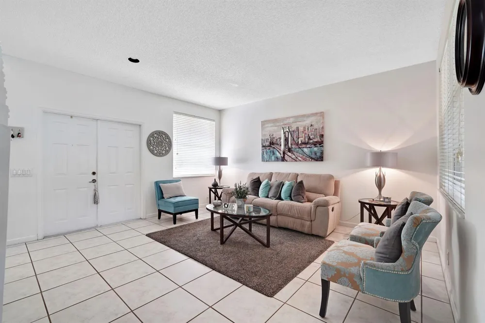 1457 BANYAN WAY Weston, FL 33327
