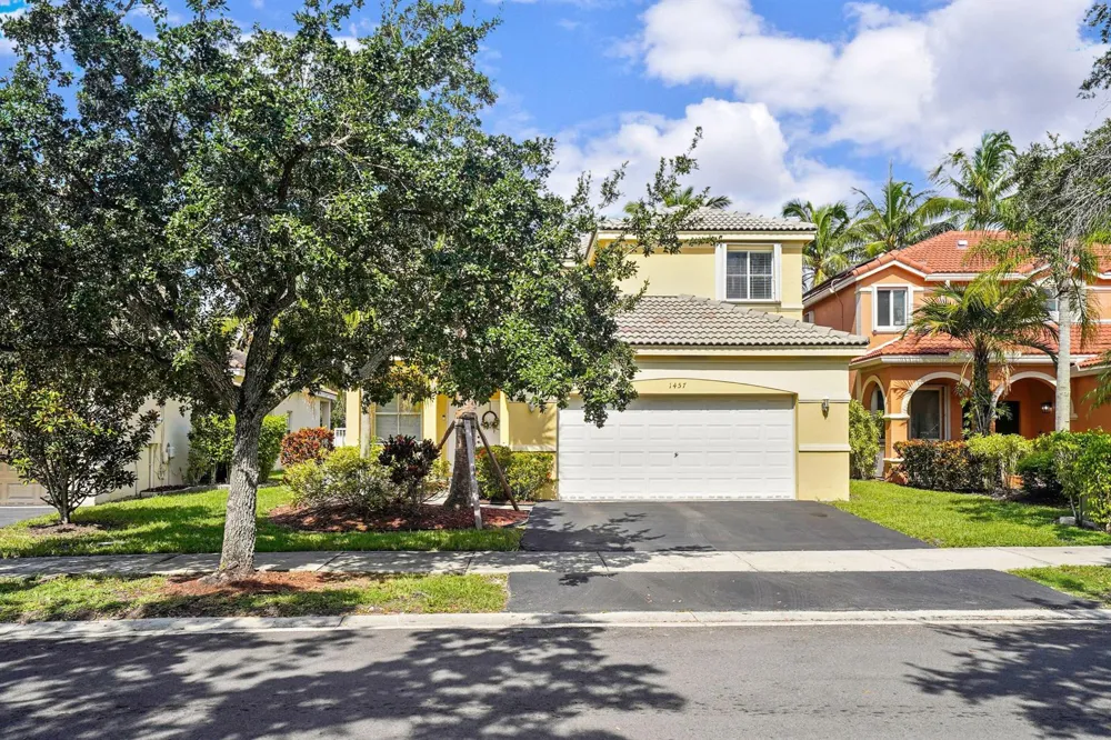 1457 BANYAN WAY Weston, FL 33327