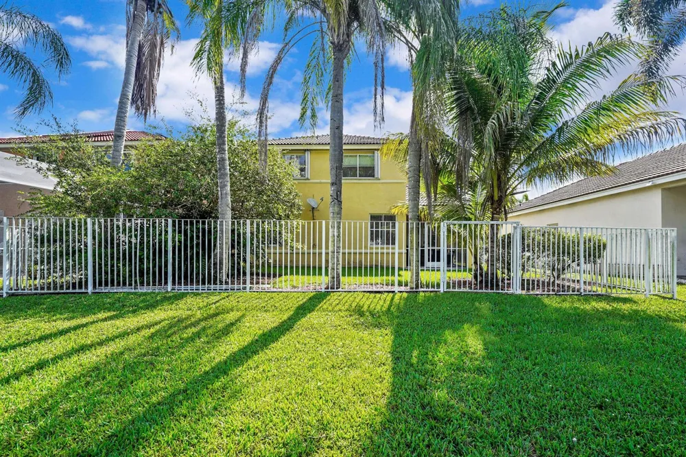1457 BANYAN WAY Weston, FL 33327