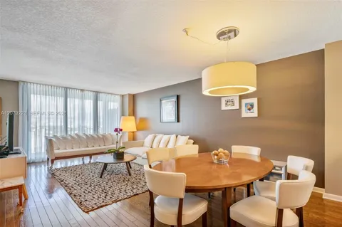 1500 Ocean Dr #810
