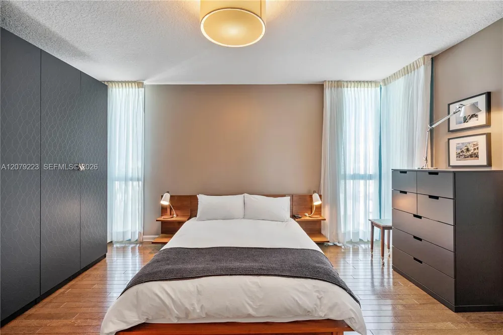 1500 Ocean Dr #810 Miami Beach, FL 33139