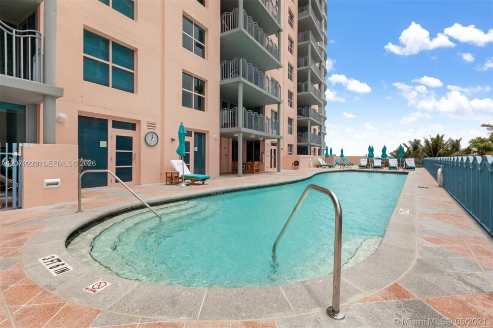 1500 Ocean Dr #810 Miami Beach, FL 33139