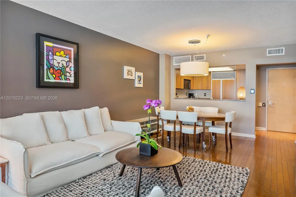 1500 Ocean Dr #810 Miami Beach, FL 33139