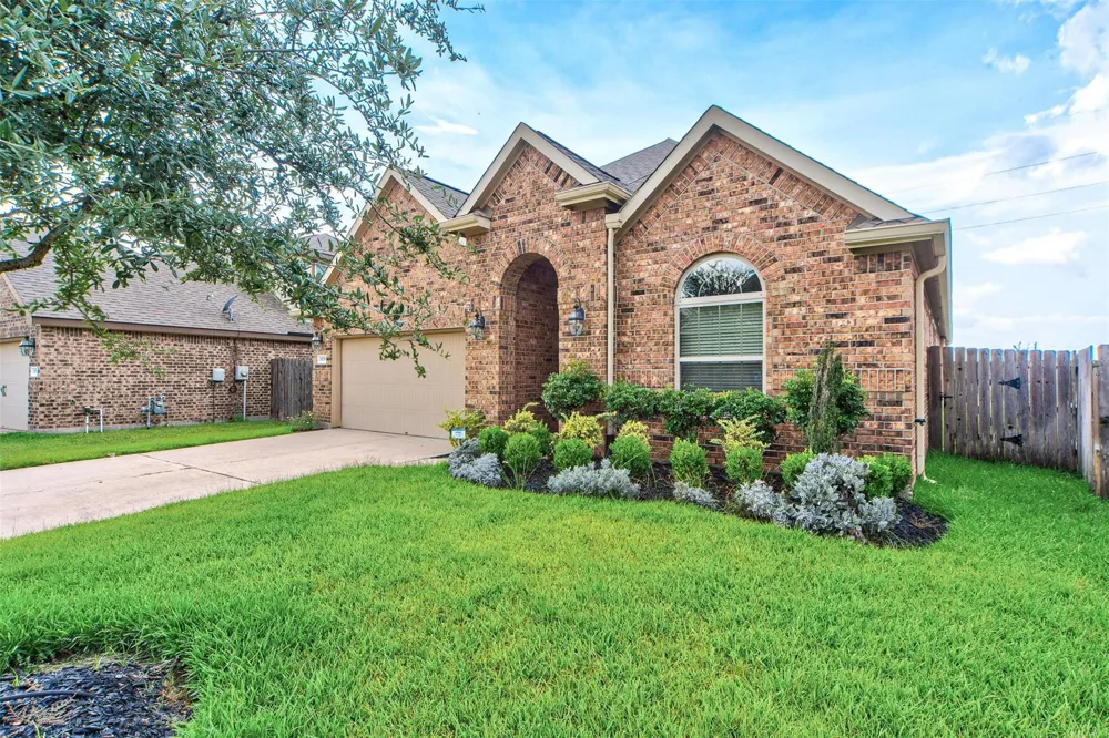19738 Tacoma Bluff Drive Katy, TX 77433