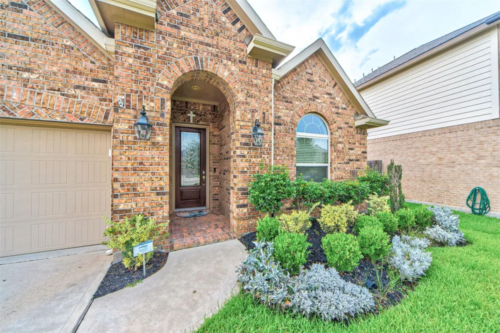 19738 Tacoma Bluff Drive Katy, TX 77433
