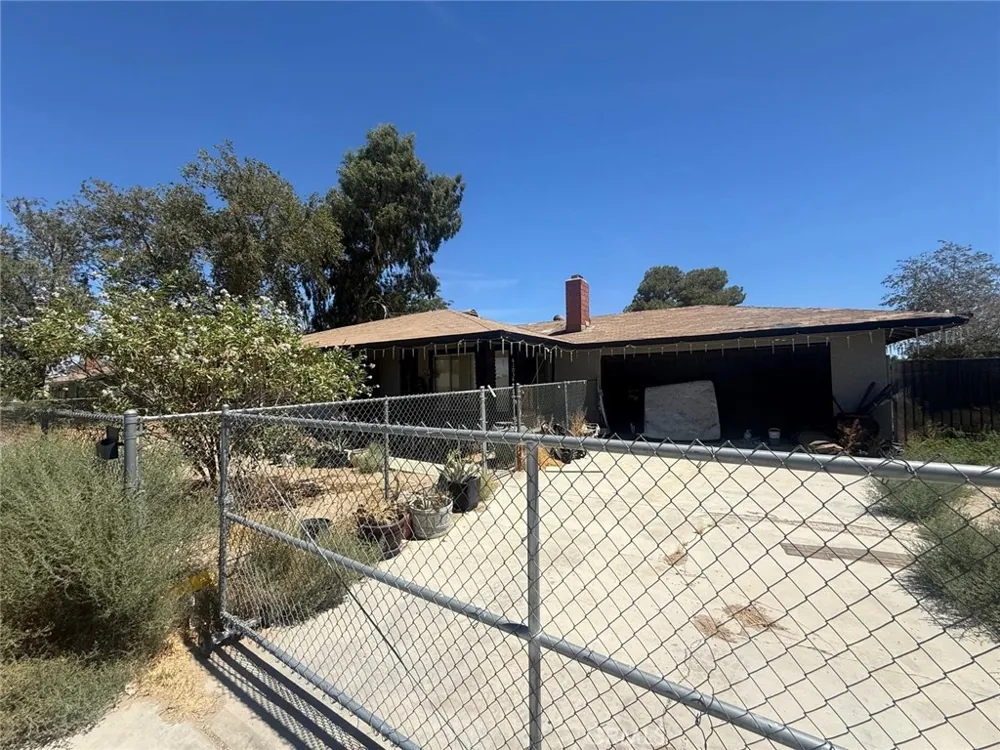 41034 Fieldspring Lancaster, CA 93535
