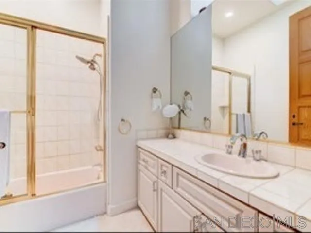 17381 Circa Oriente Rancho Santa Fe, CA 92067