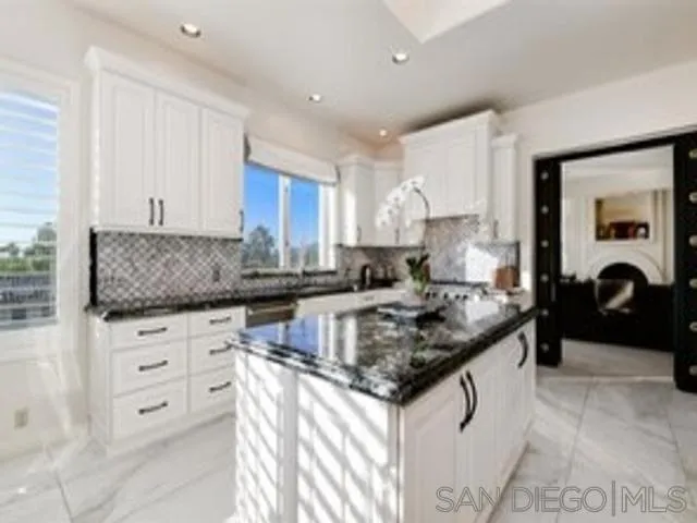 17381 Circa Oriente Rancho Santa Fe, CA 92067