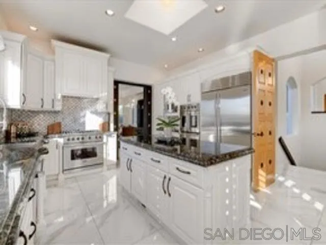 17381 Circa Oriente Rancho Santa Fe, CA 92067