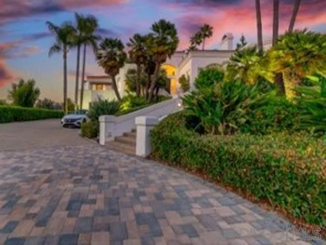17381 Circa Oriente Rancho Santa Fe, CA 92067