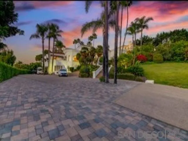 17381 Circa Oriente Rancho Santa Fe, CA 92067