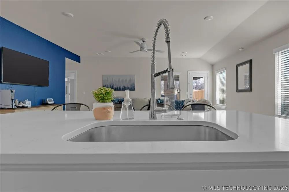 4623 S Chestnut Avenue Broken Arrow, OK 74011