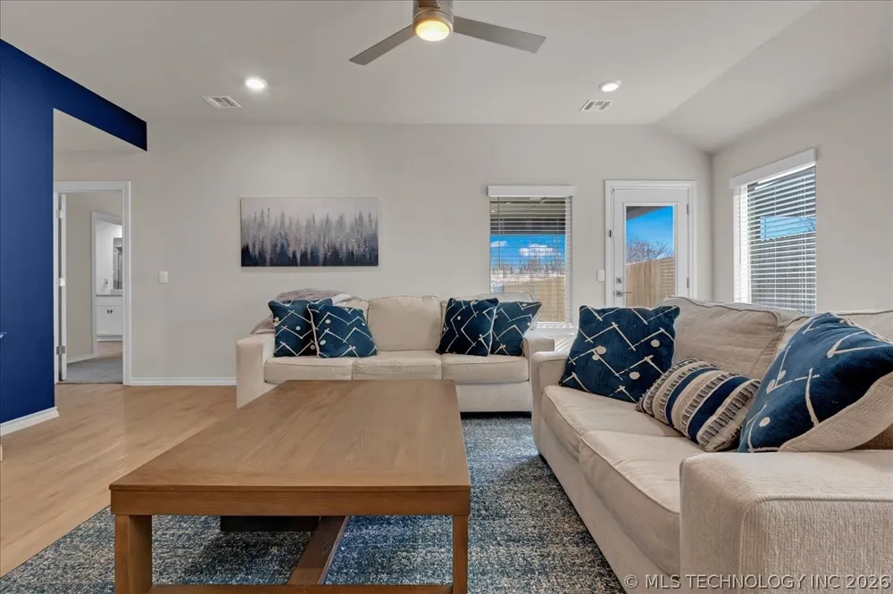 4623 S Chestnut Avenue Broken Arrow, OK 74011