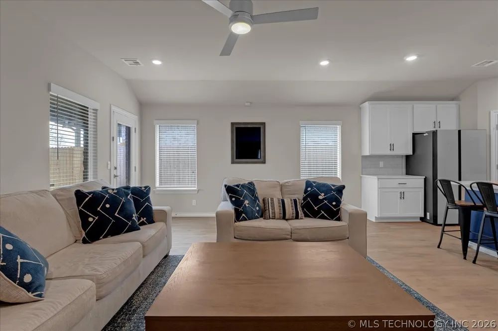 4623 S Chestnut Avenue Broken Arrow, OK 74011