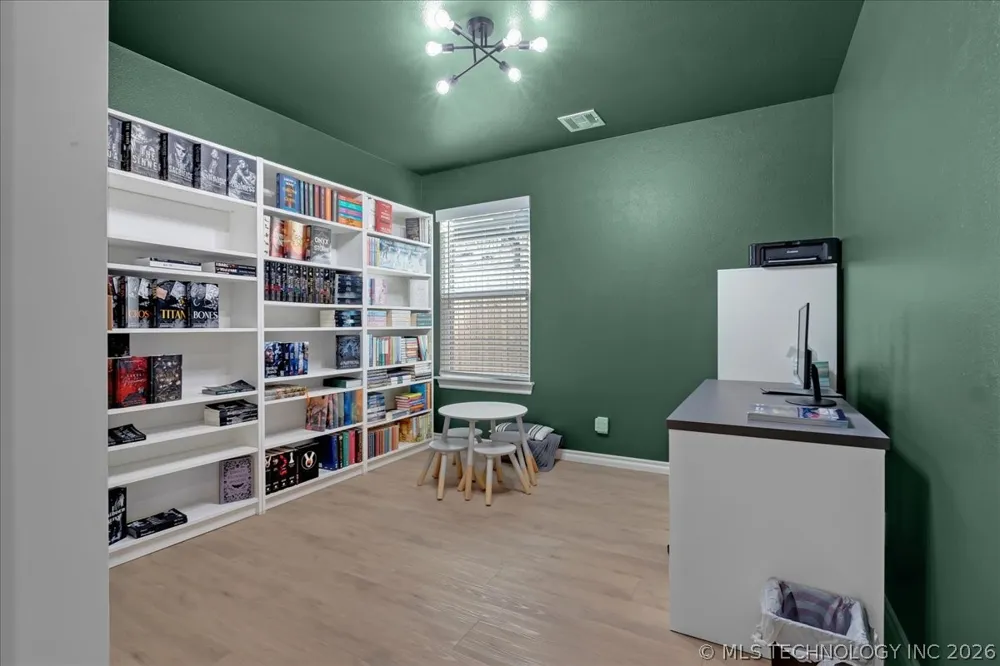 4623 S Chestnut Avenue Broken Arrow, OK 74011