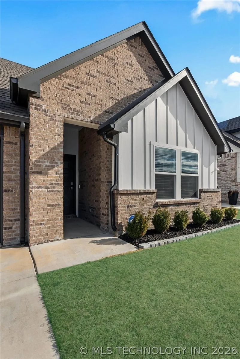 4623 S Chestnut Avenue Broken Arrow, OK 74011