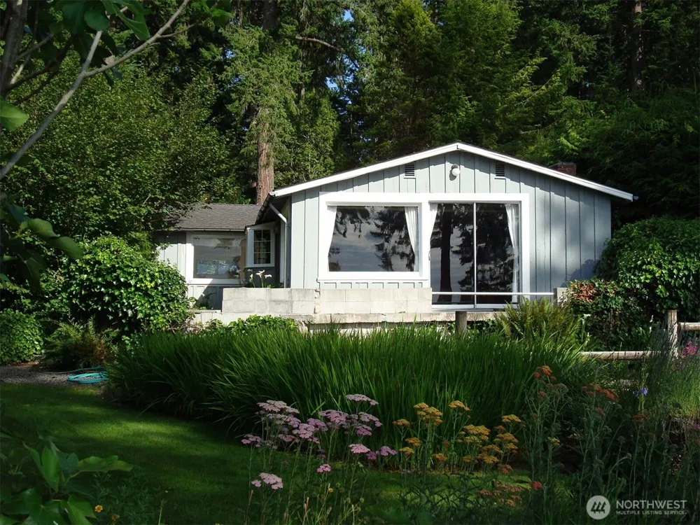 3722 Forest Beach Drive Gig Harbor, WA 98335