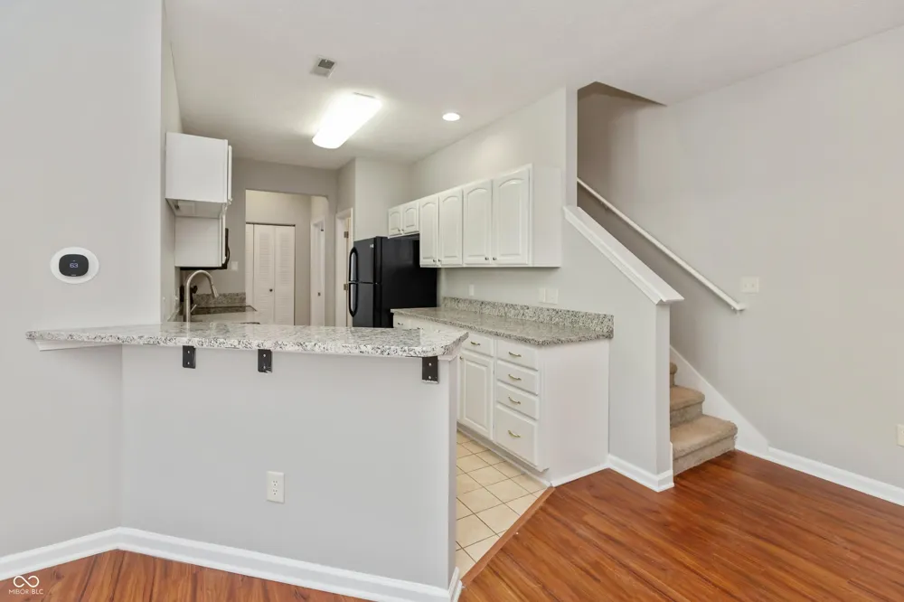 2218 Colfax Lane Indianapolis, IN 46260