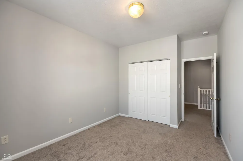 2218 Colfax Lane Indianapolis, IN 46260