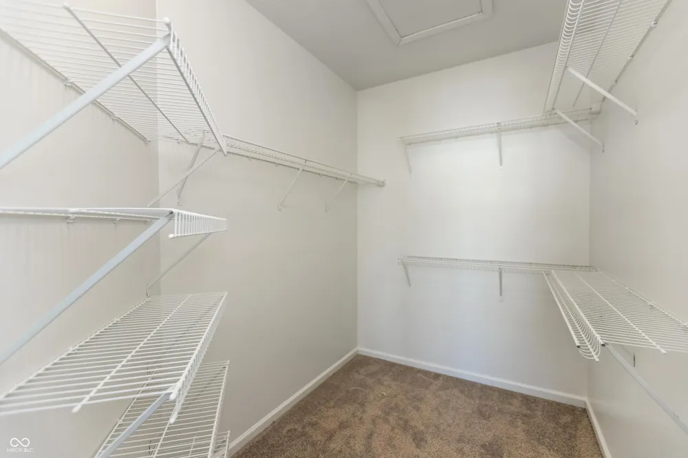 2218 Colfax Lane Indianapolis, IN 46260